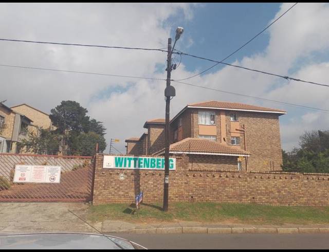 1 BEDROOM APARTMENT FOR SALE IN WHITERIDGE